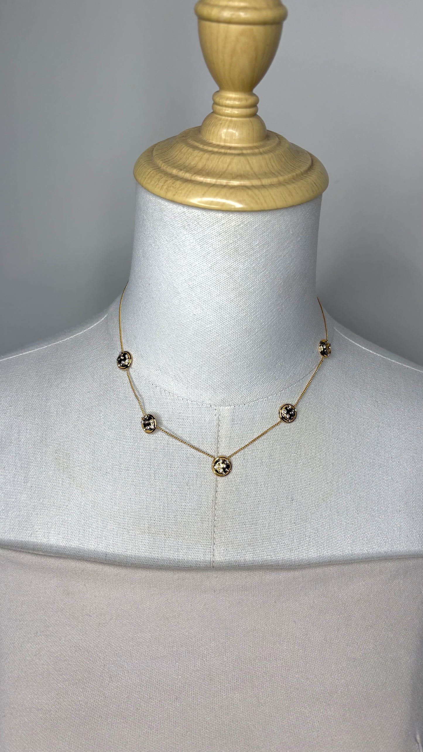 Collar 63 Dorado