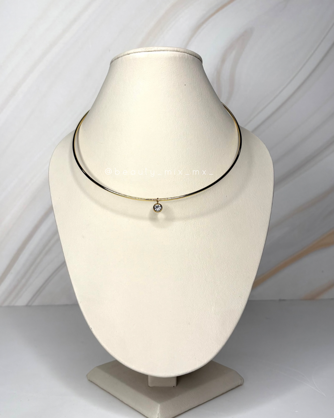 Collar 32 Dorado
