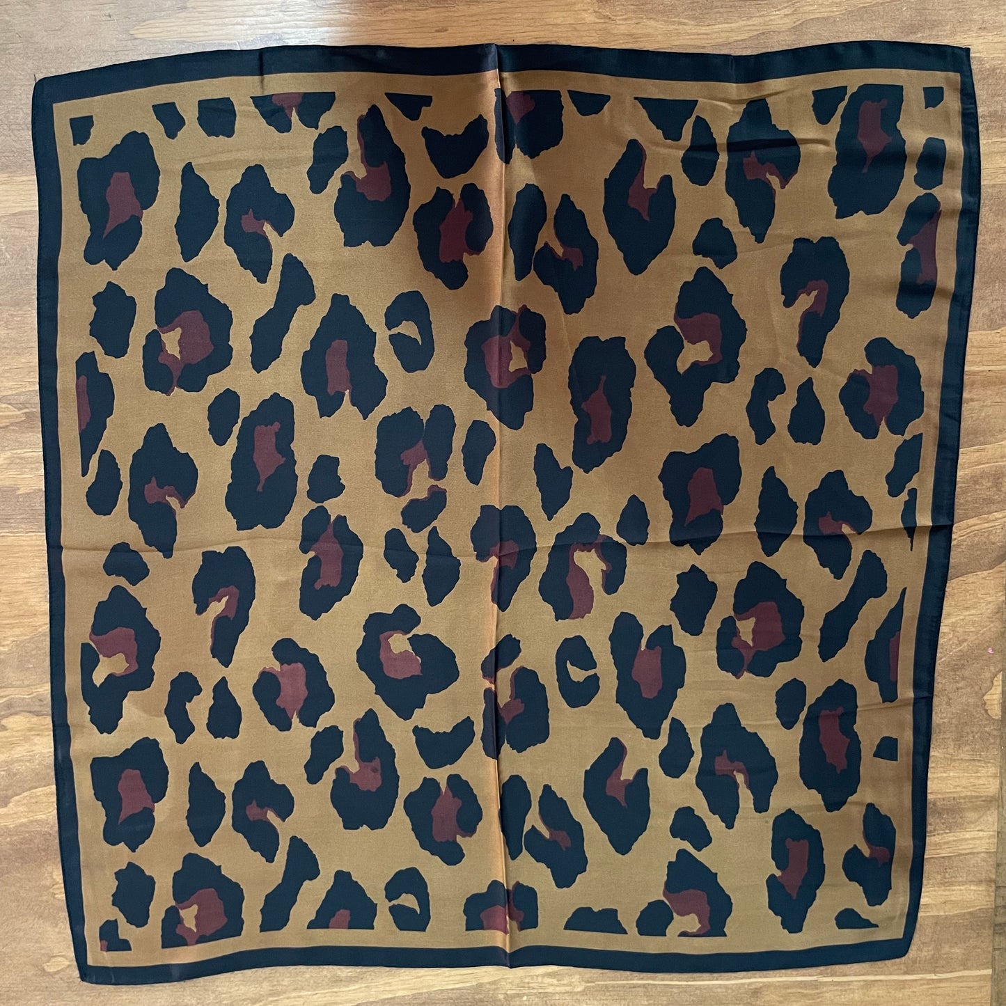 Pañoleta estampada (Grande)