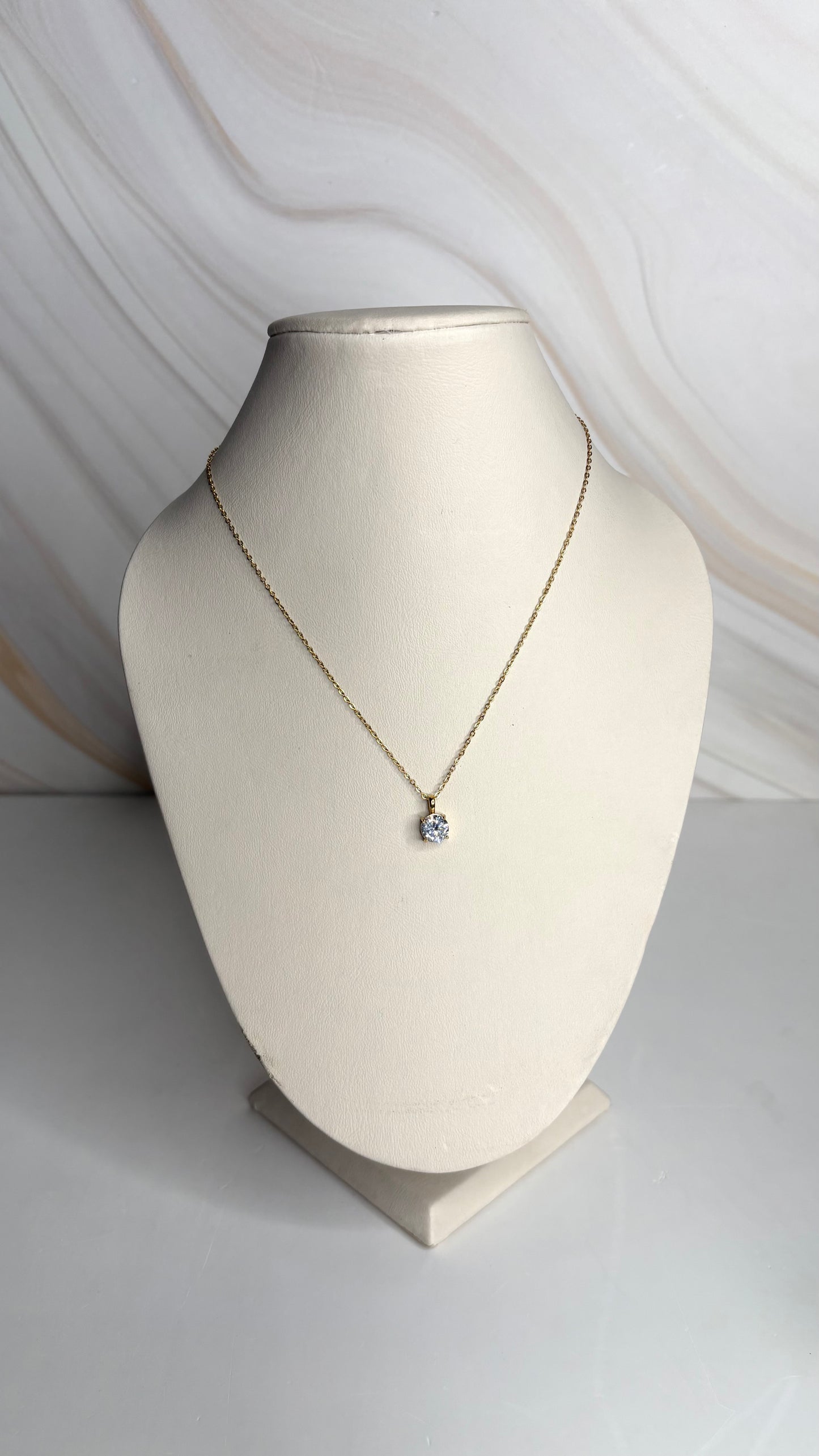 Collar 72 Dorado