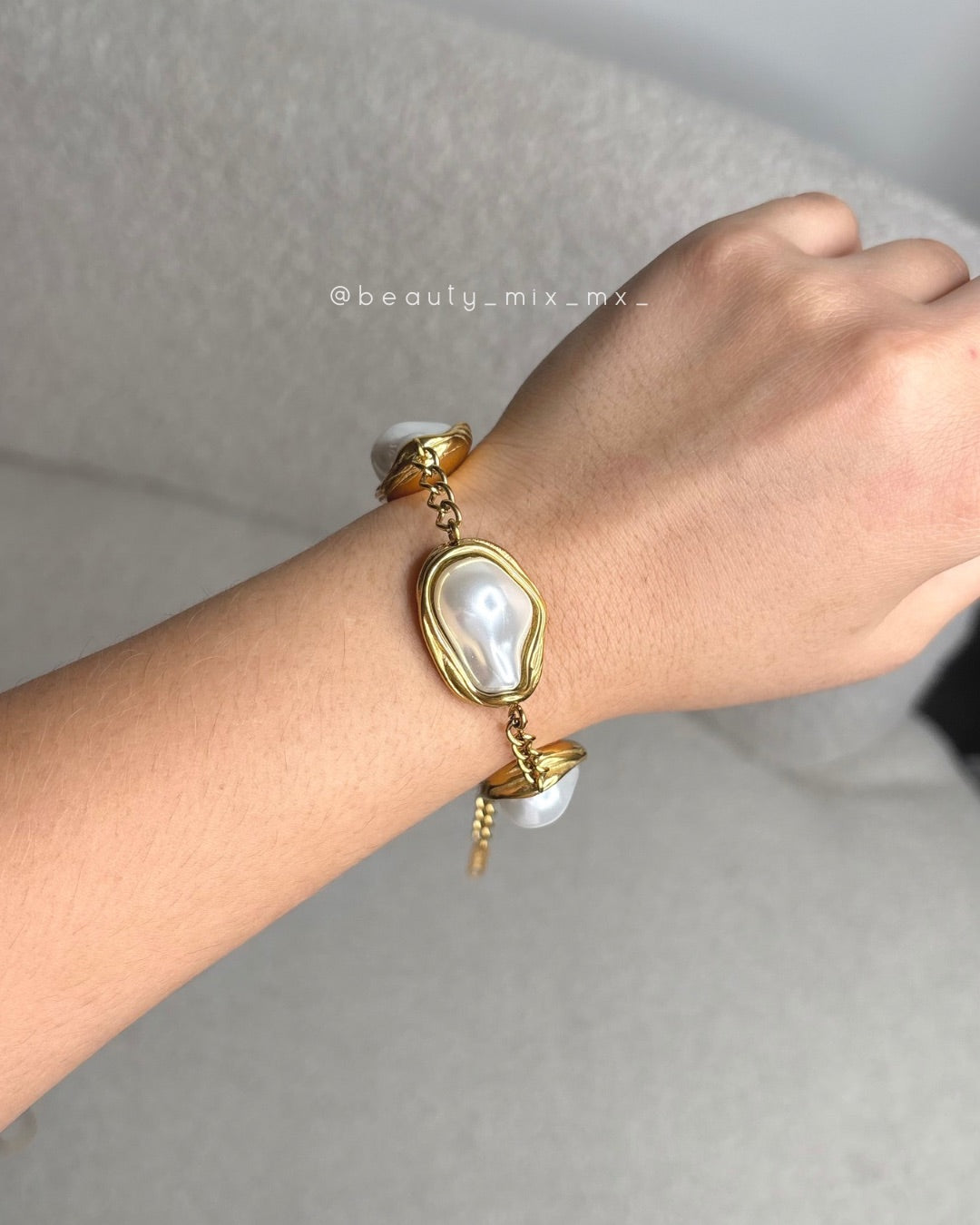 Pulsera 01 Dorado perlas