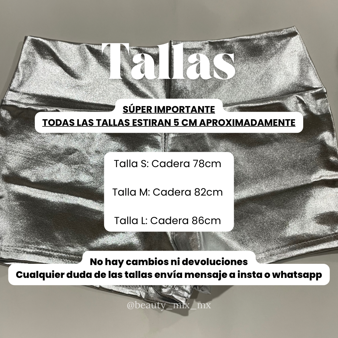 Short metálico plateado