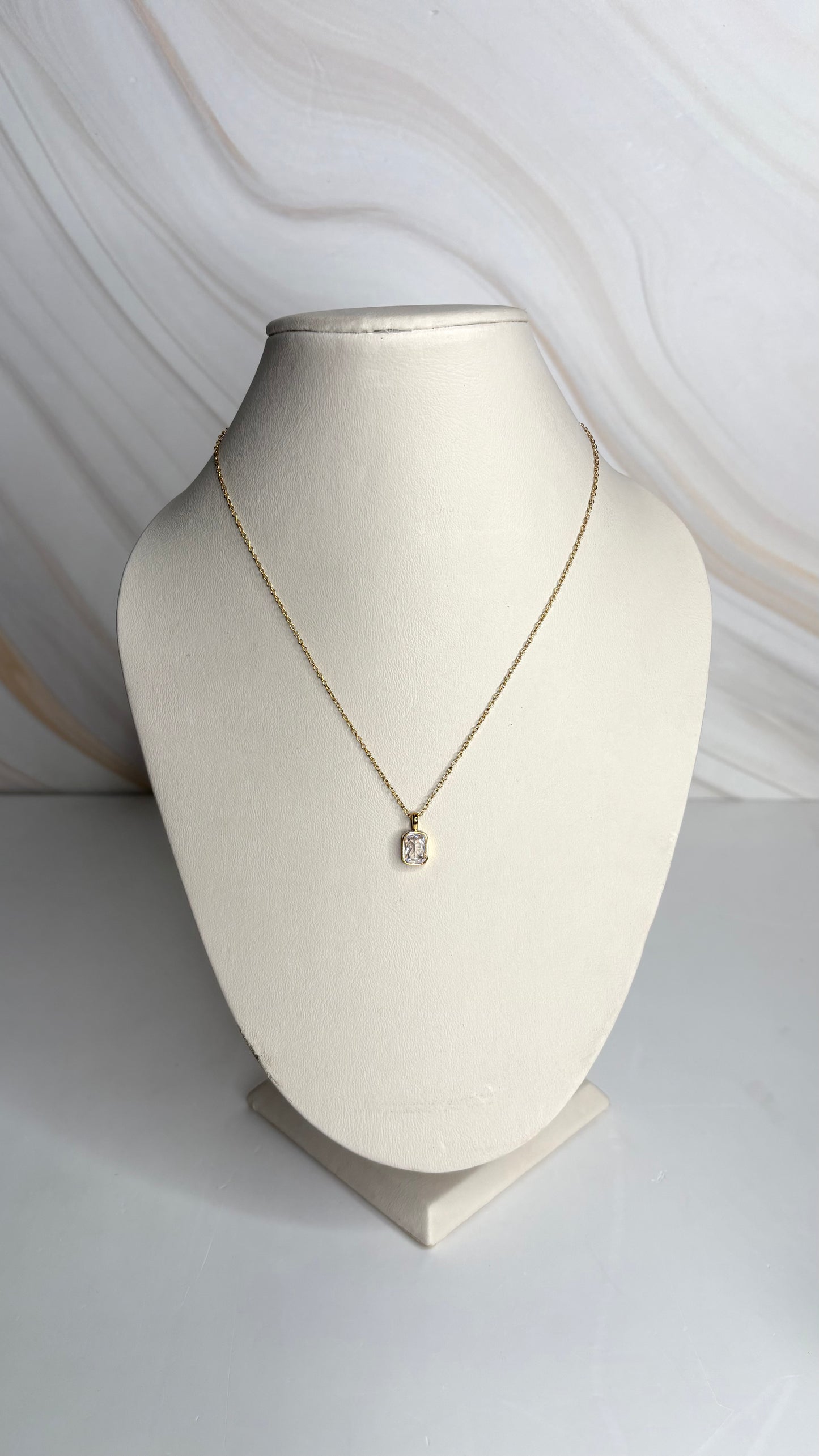 Collar 71 Dorado