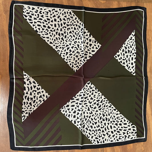 Pañoleta estampada (Grande)