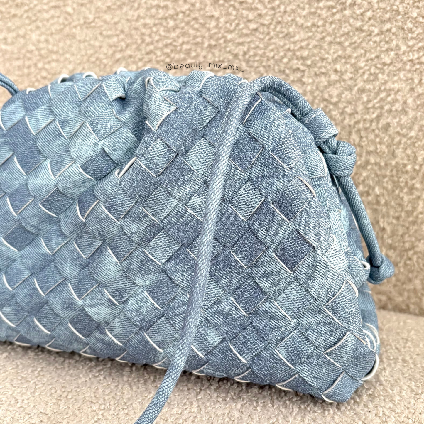 Bolso Pouch Denim (Dup* Bottega Venetta)