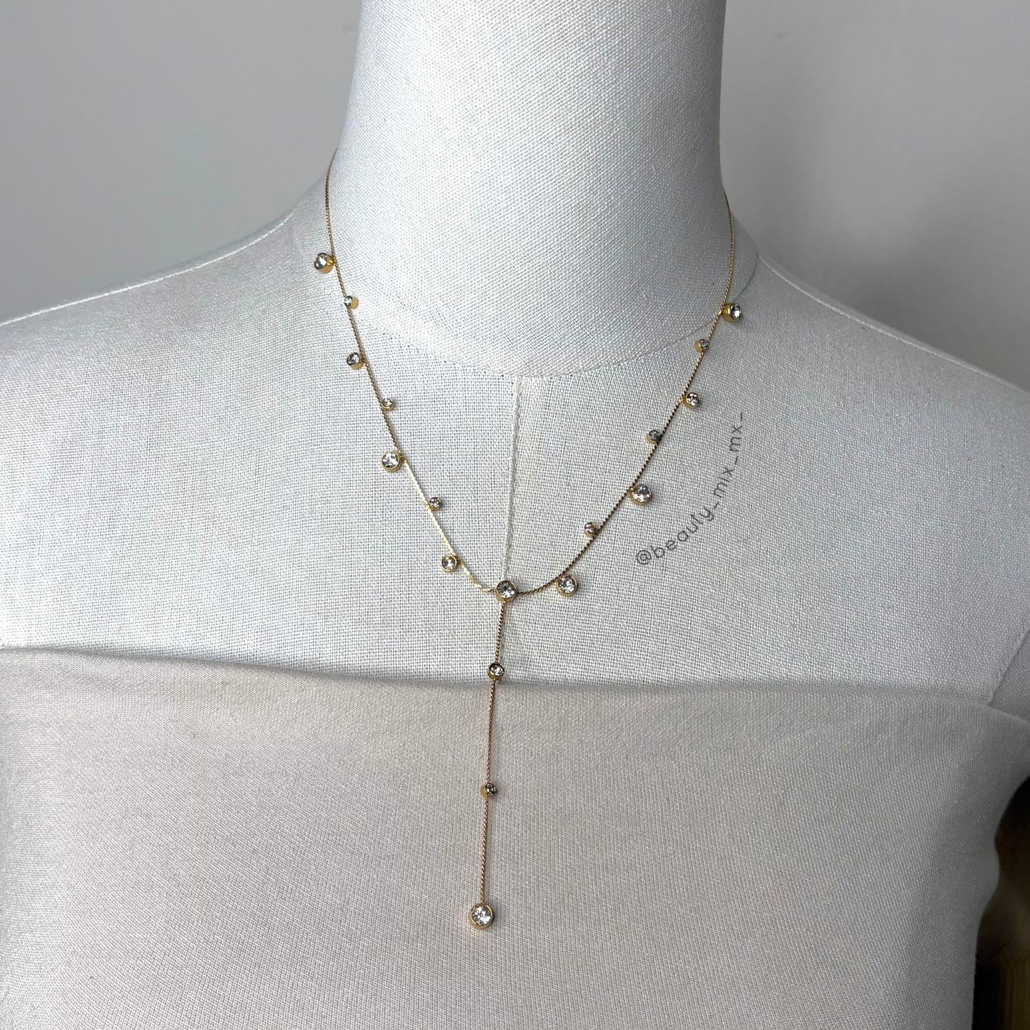 Collar 58 Dorado con Zirconias