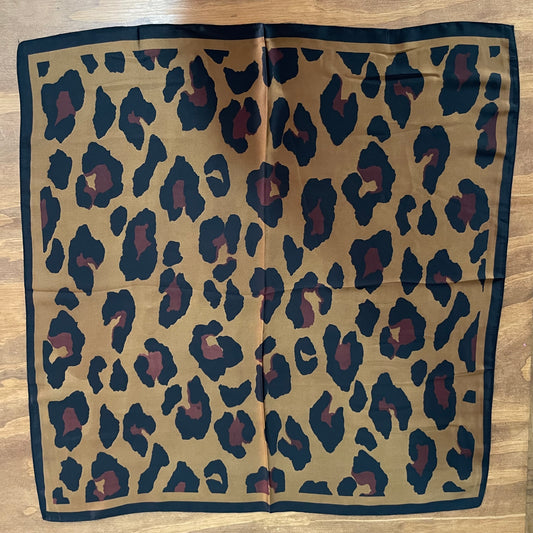 Pañoleta estampada (Grande)
