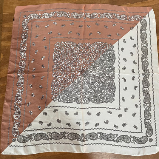 Pañoleta estampada (Grande)