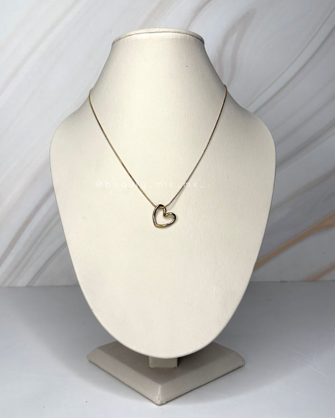 Collar 37 Dorado