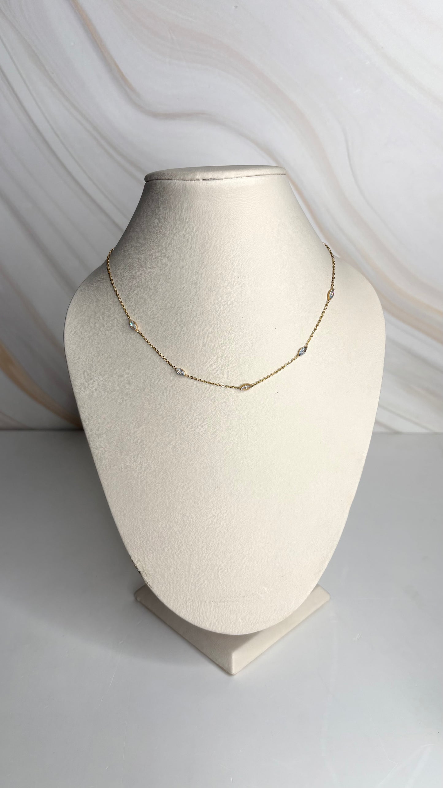 Collar 73 Dorado