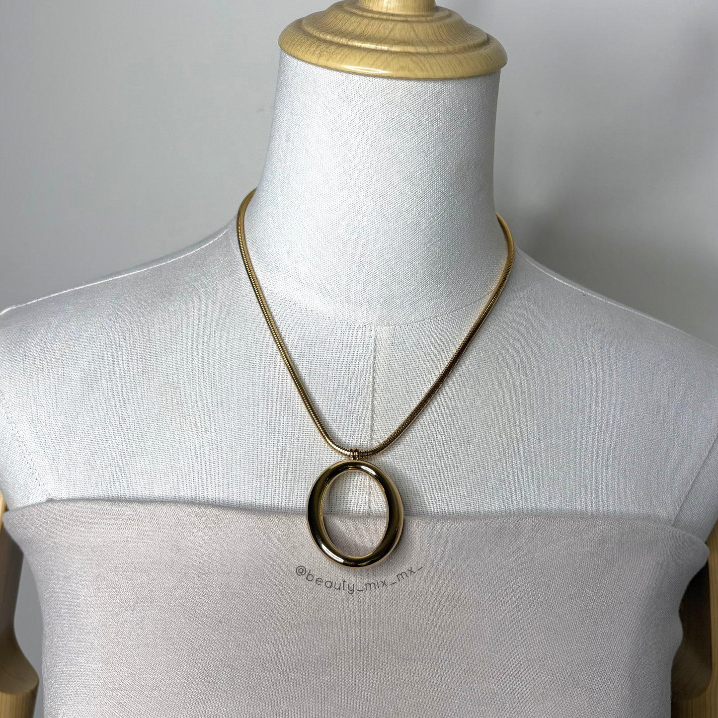 Collar 45 Dorado