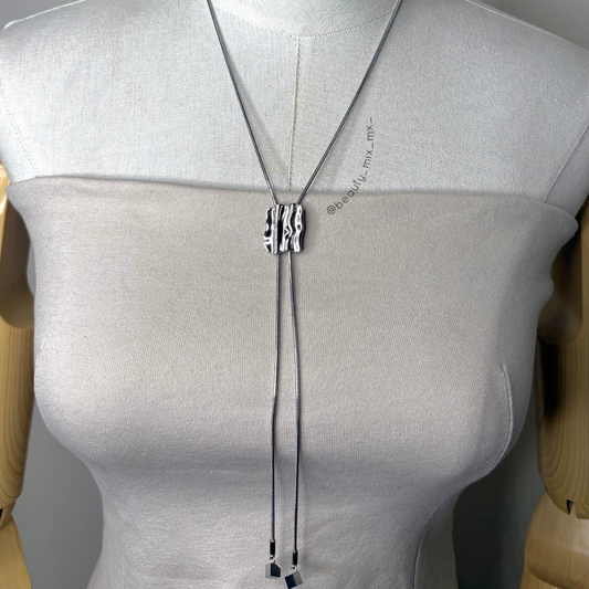 Collar 49 Plateado