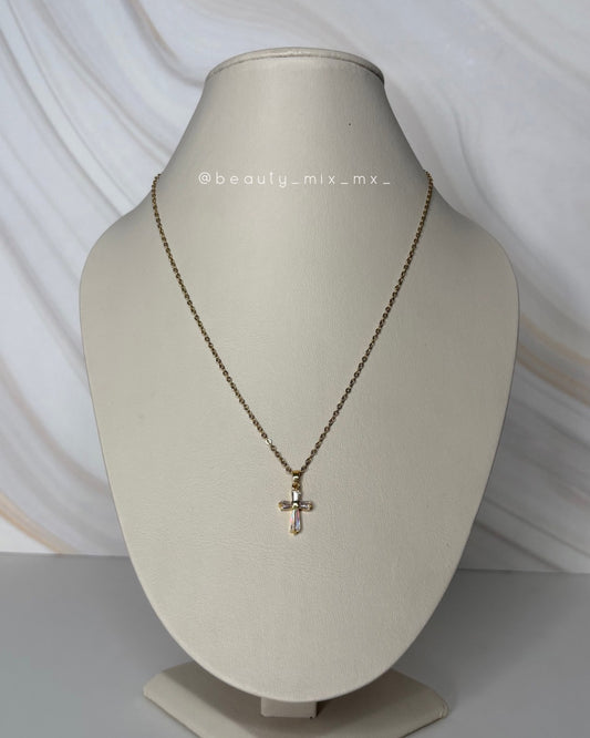 Collar 29 Dorado con dije zirconias