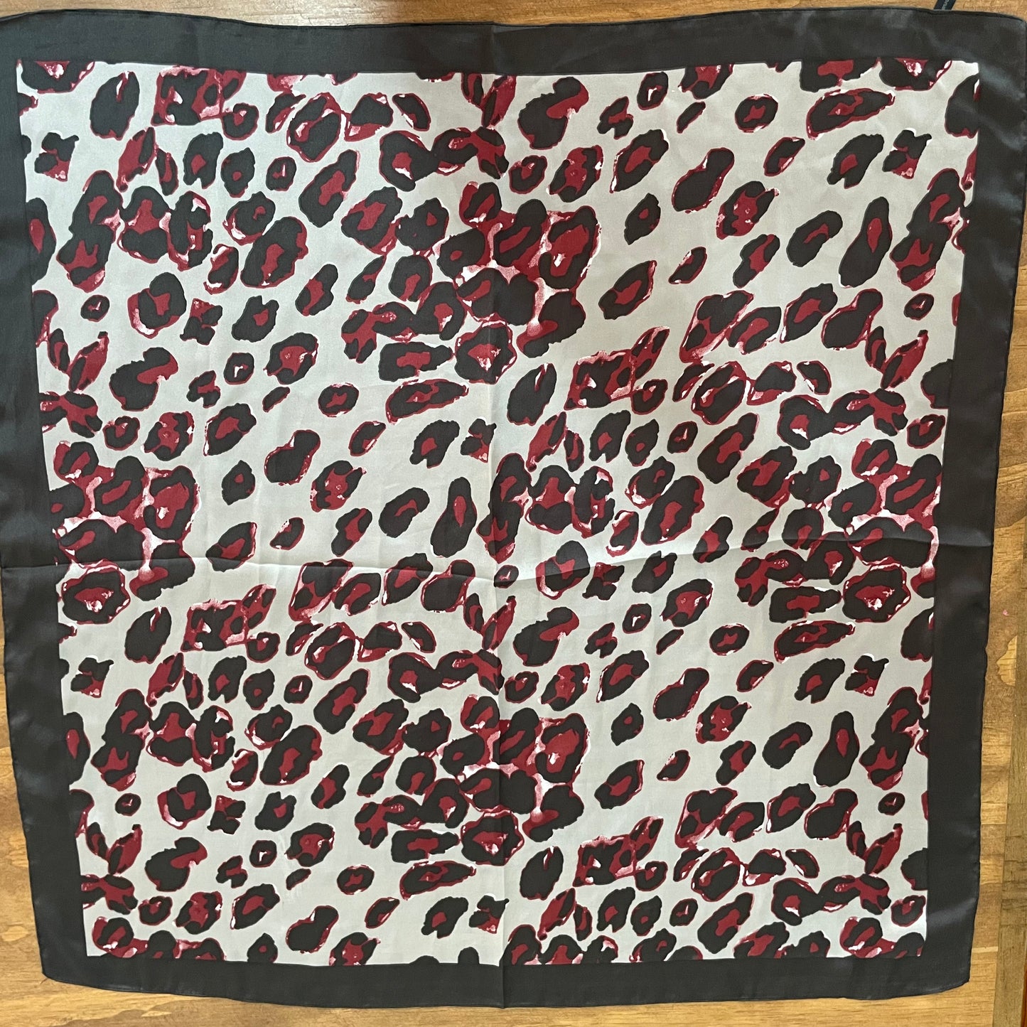 Pañoleta estampada (Grande)