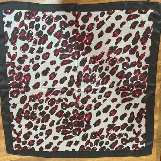Pañoleta estampada (Grande)