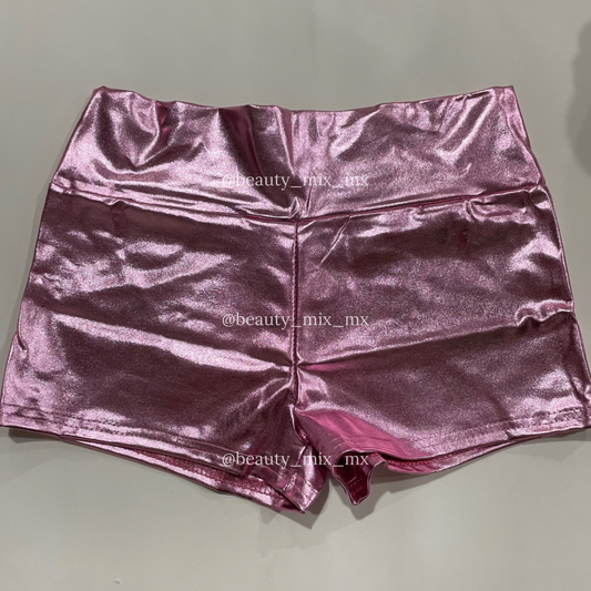 Short metálico rosa